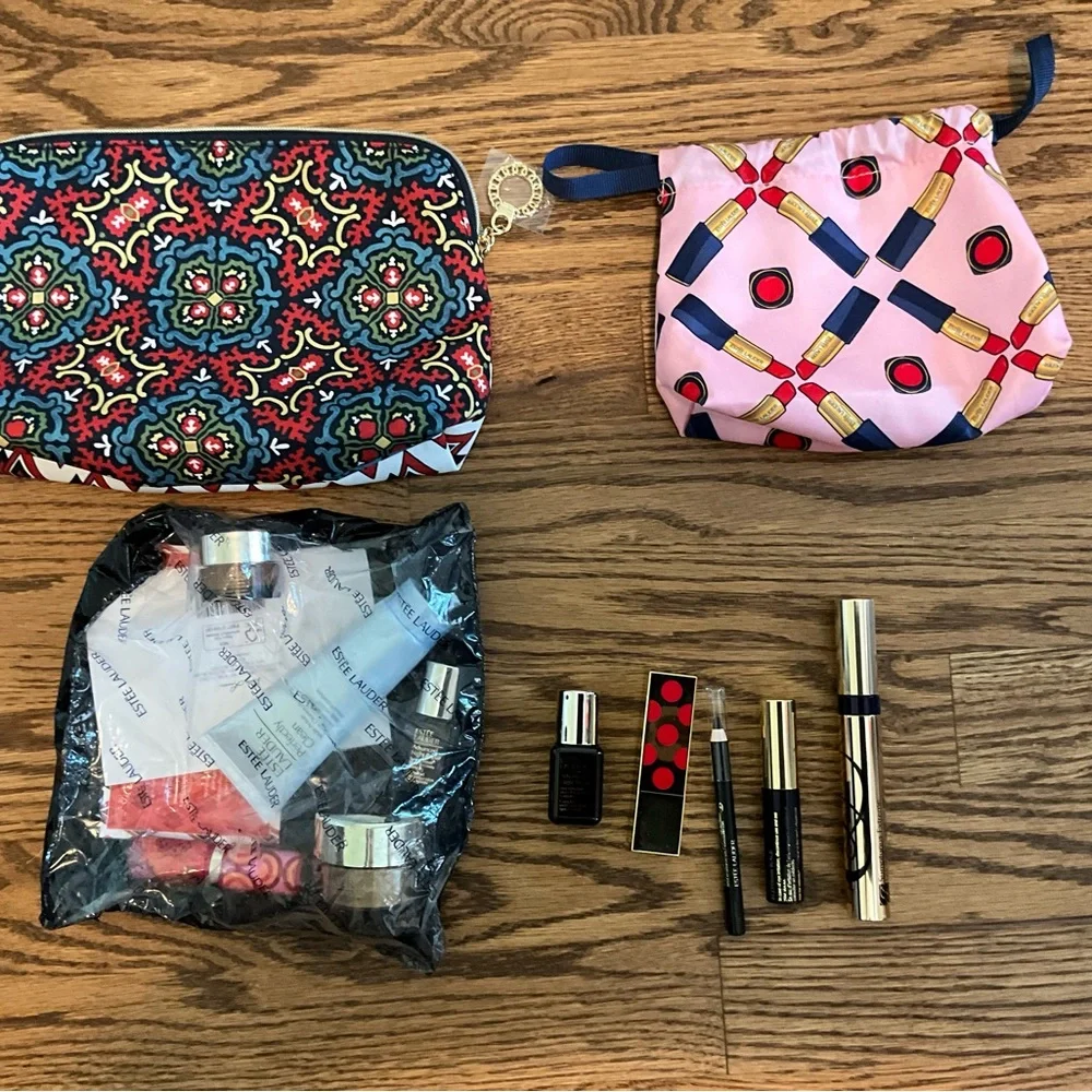 NEW Estée Lauder Makeup Bundle - Picture 5 of 12